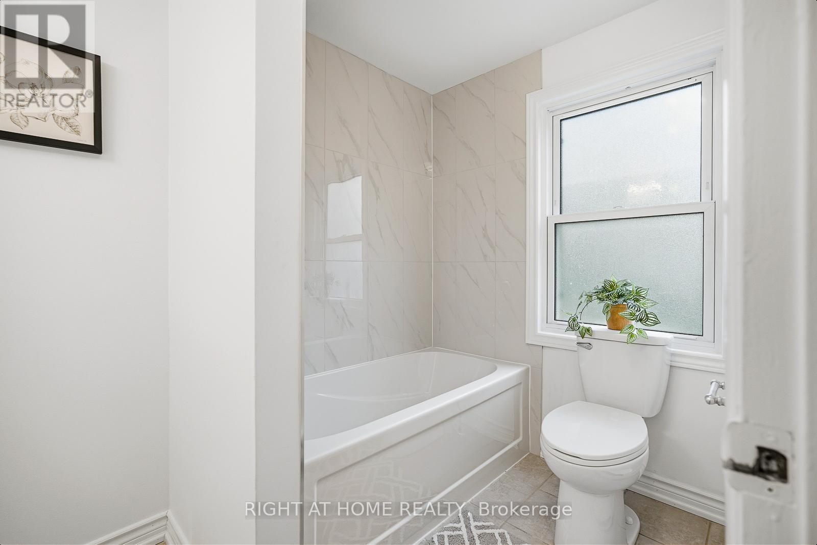 259 Glenwoods Avenue, Georgina, Ontario  L4P 2X1 - Photo 25 - N12875510