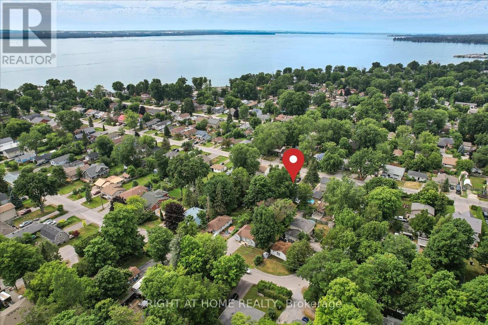 259 Glenwoods Avenue, Georgina, Ontario  L4P 2X1 - Photo 36 - N12875510