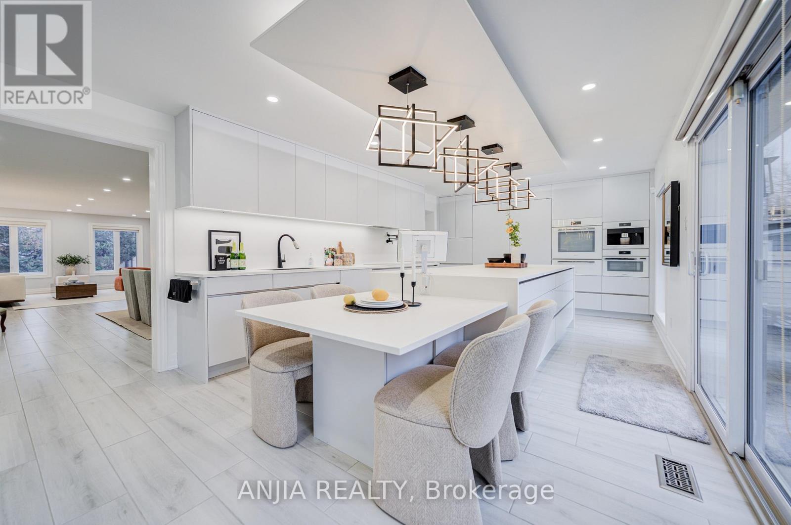 63 Reeve Drive, Markham, Ontario  L3P 6C2 - Photo 12 - N12875516