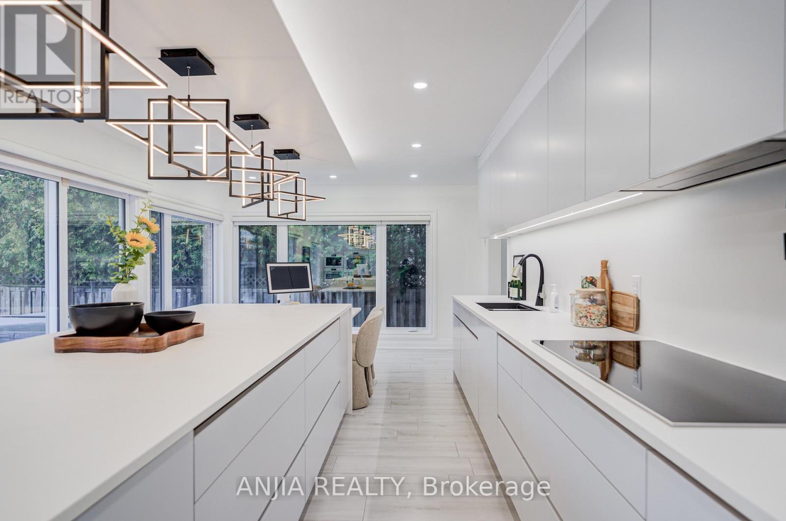 63 Reeve Drive, Markham, Ontario  L3P 6C2 - Photo 13 - N12875516