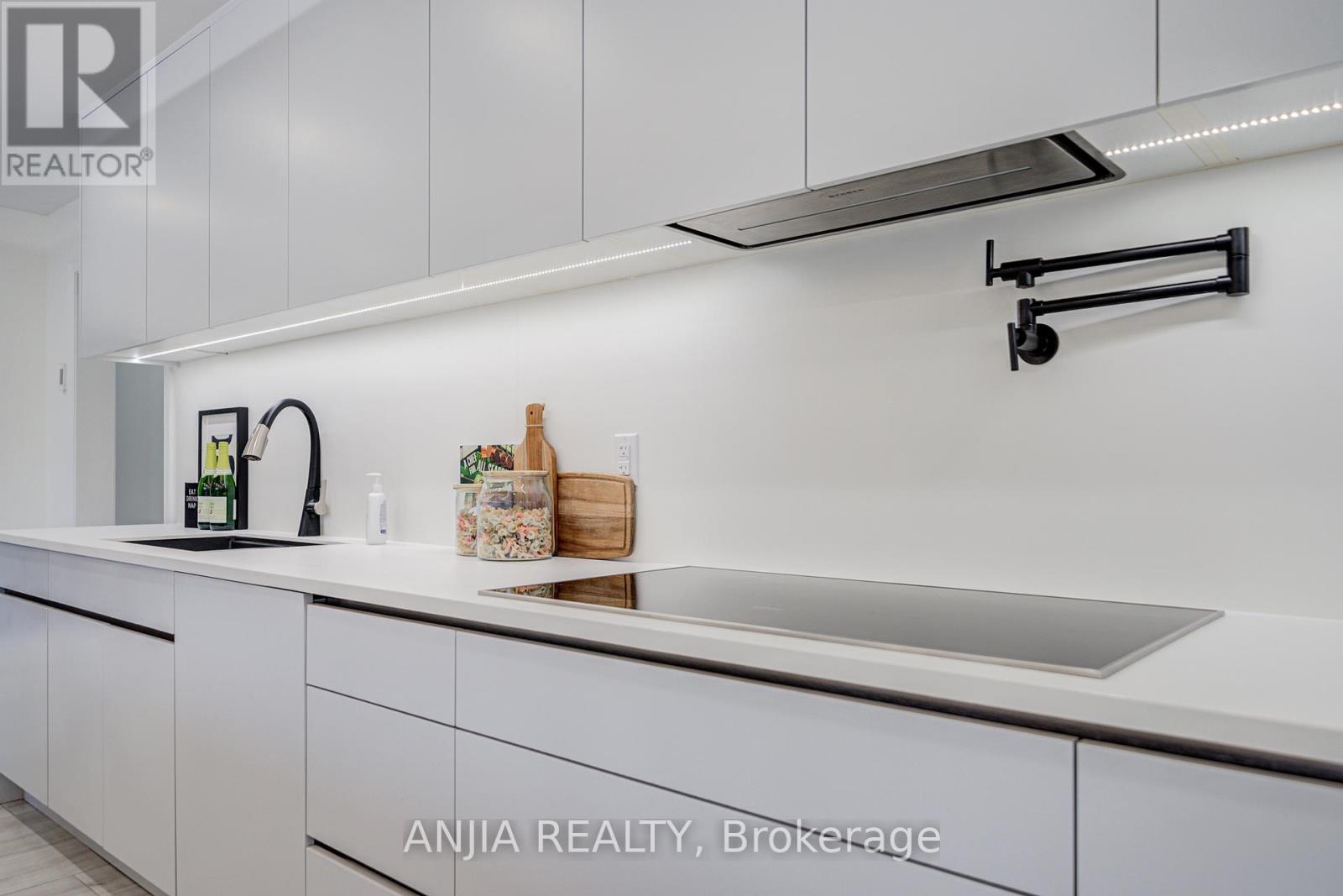 63 Reeve Drive, Markham, Ontario  L3P 6C2 - Photo 14 - N12875516