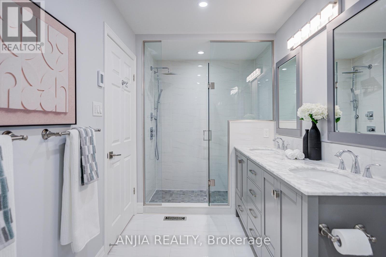 63 Reeve Drive, Markham, Ontario  L3P 6C2 - Photo 29 - N12875516