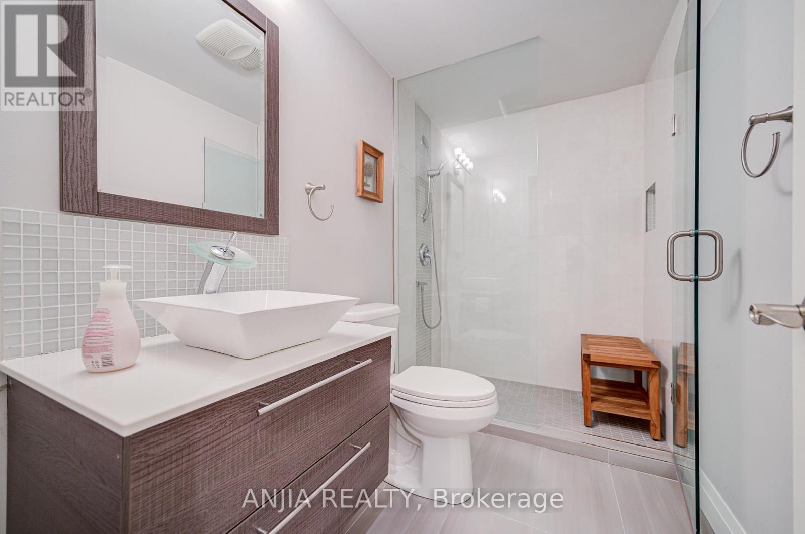 63 Reeve Drive, Markham, Ontario  L3P 6C2 - Photo 32 - N12875516