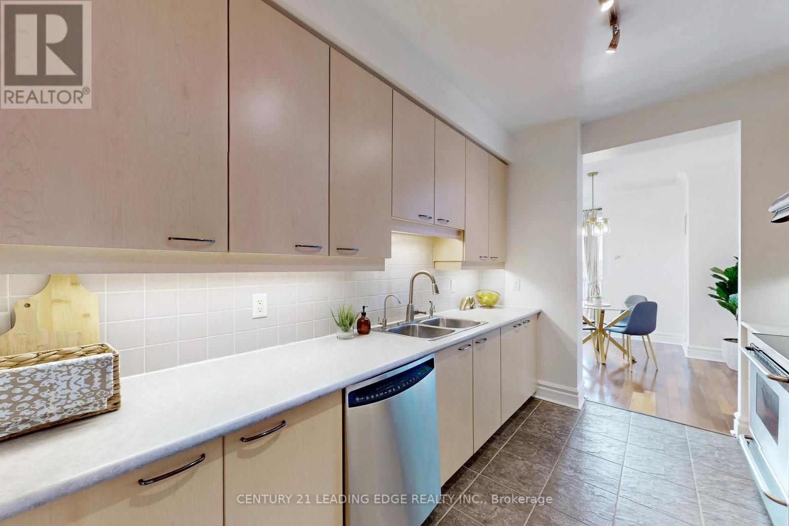 Lph9 - 62 Suncrest Boulevard, Markham, Ontario  L3T 7Y6 - Photo 12 - N12875528