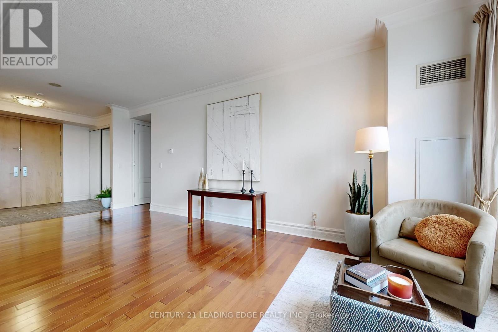 Lph9 - 62 Suncrest Boulevard, Markham, Ontario  L3T 7Y6 - Photo 2 - N12875528