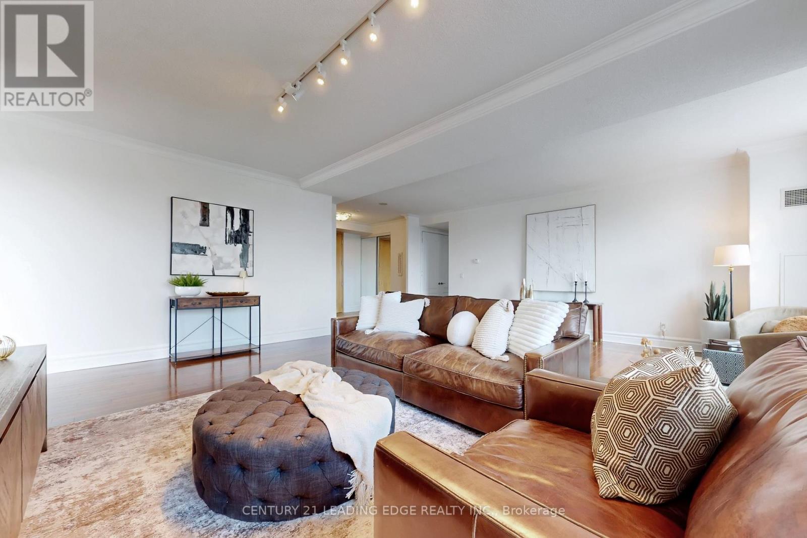 Lph9 - 62 Suncrest Boulevard, Markham, Ontario  L3T 7Y6 - Photo 4 - N12875528