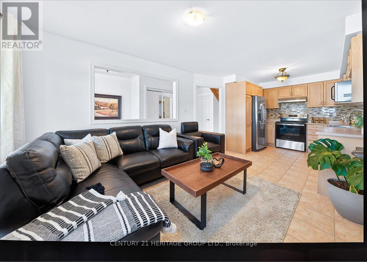 31 Kalvinster Drive, Markham, Ontario  L6B 0A7 - Photo 10 - N12875540