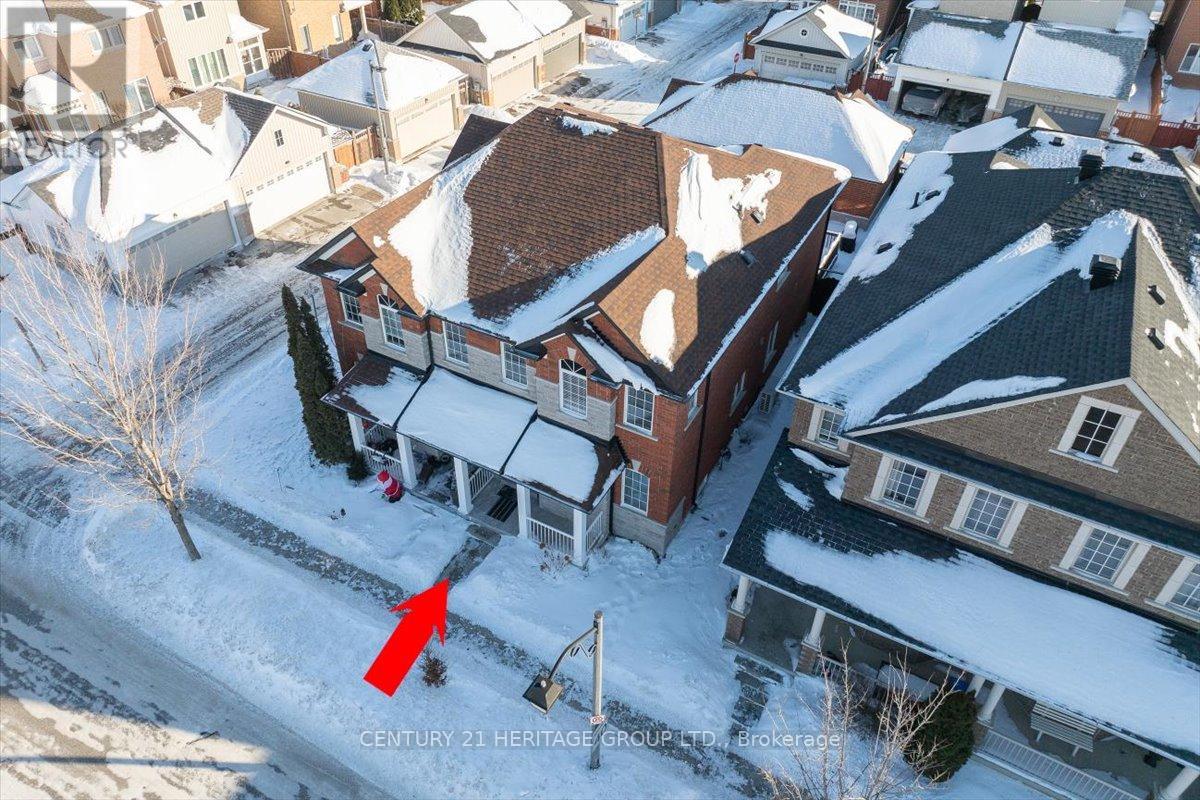 31 Kalvinster Drive, Markham, Ontario  L6B 0A7 - Photo 3 - N12875540