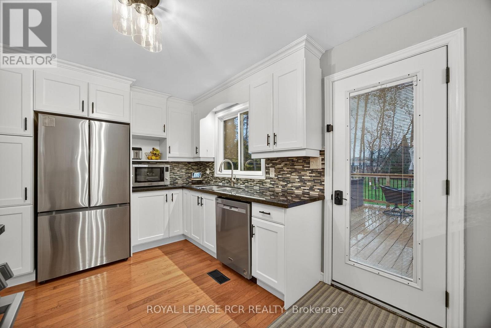 17 Pine Park Boulevard, Adjala-Tosorontio, Ontario  L0M 1J0 - Photo 15 - N12875582