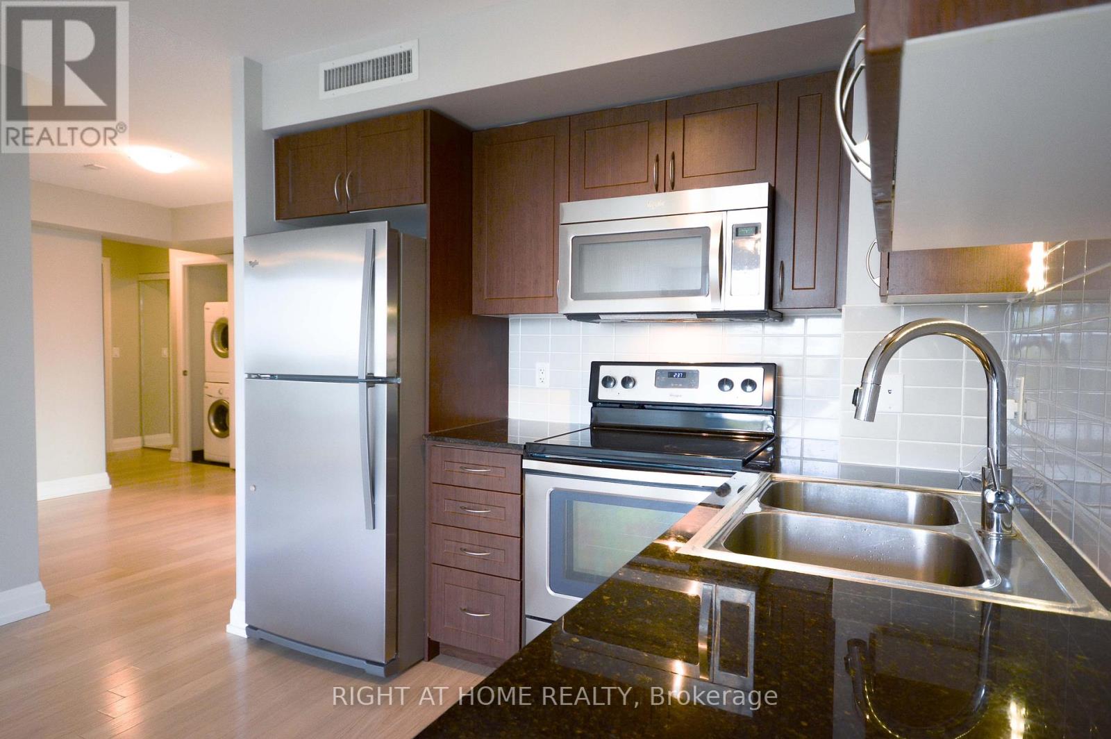 621 - 370 Highway 7 E, Richmond Hill, Ontario  L4B 0C4 - Photo 7 - N12875586