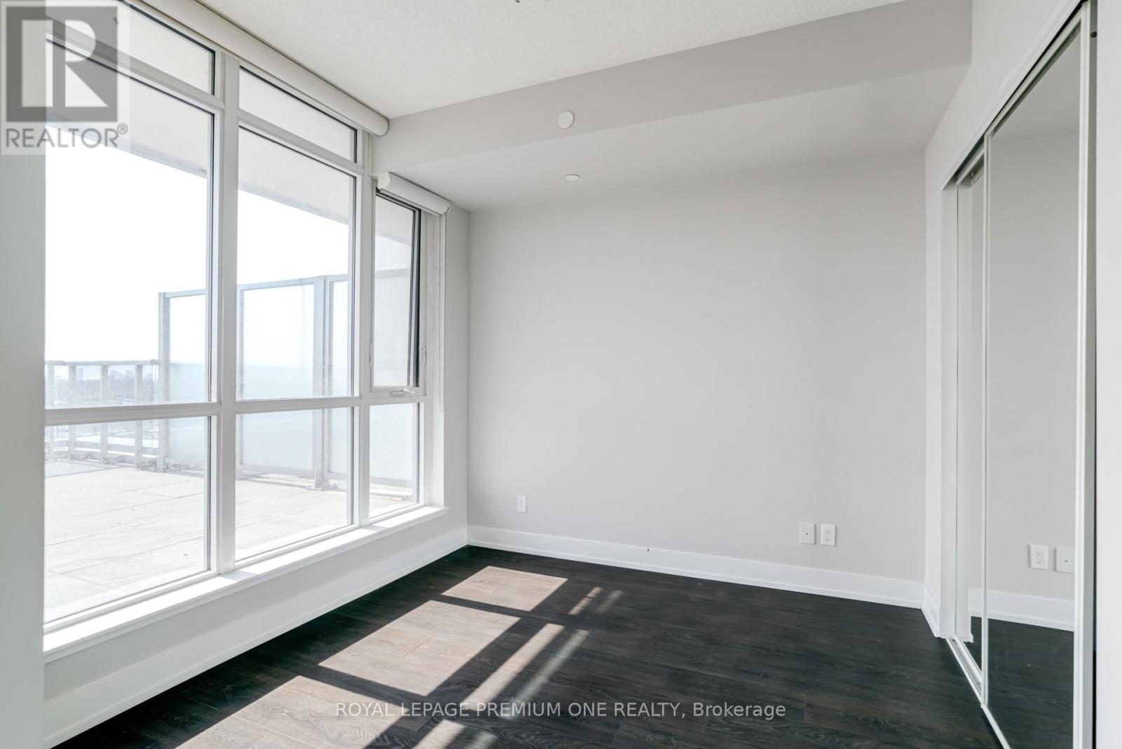 646 - 9471 Yonge Street, Richmond Hill, Ontario  L4C 0Z5 - Photo 12 - N12875598