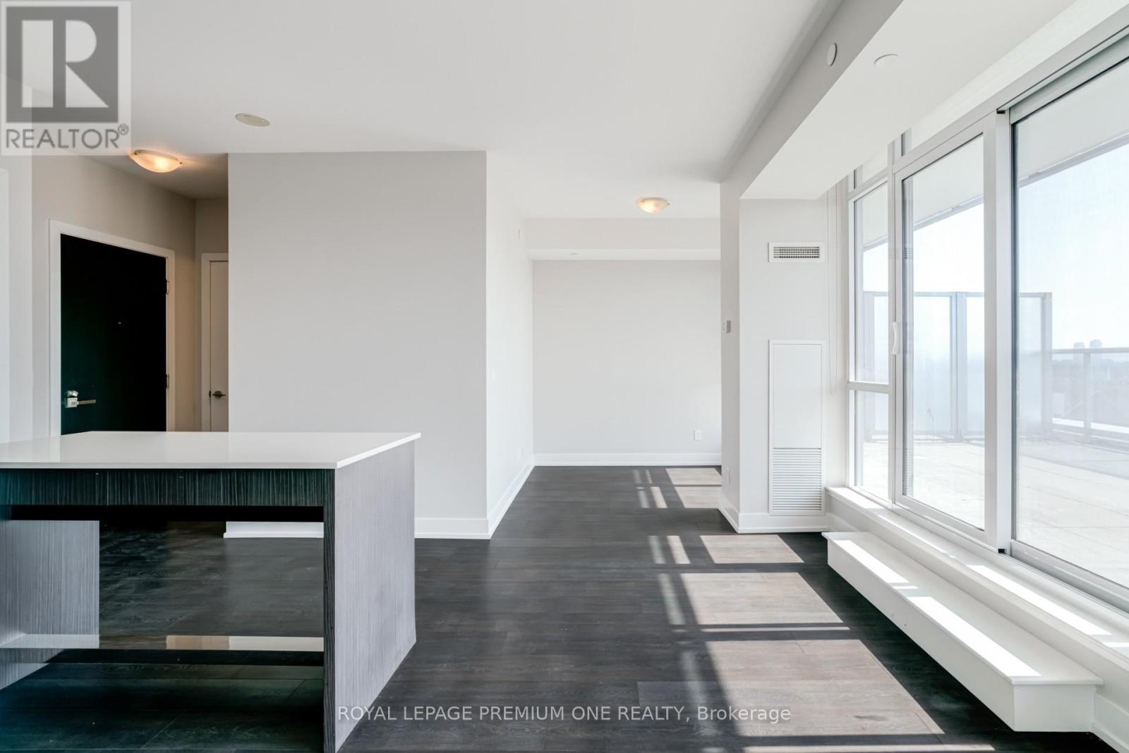 646 - 9471 Yonge Street, Richmond Hill, Ontario  L4C 0Z5 - Photo 9 - N12875598