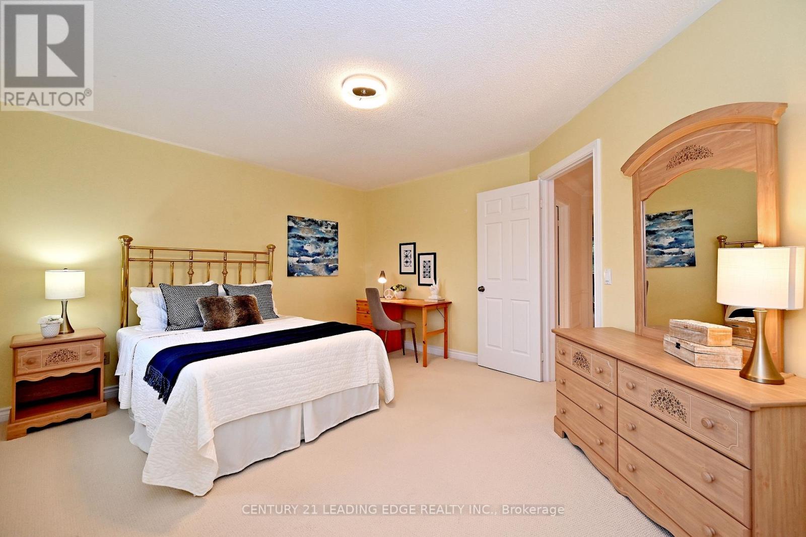 22 Amberwood Court, Markham, Ontario  L3R 9N1 - Photo 34 - N12875686