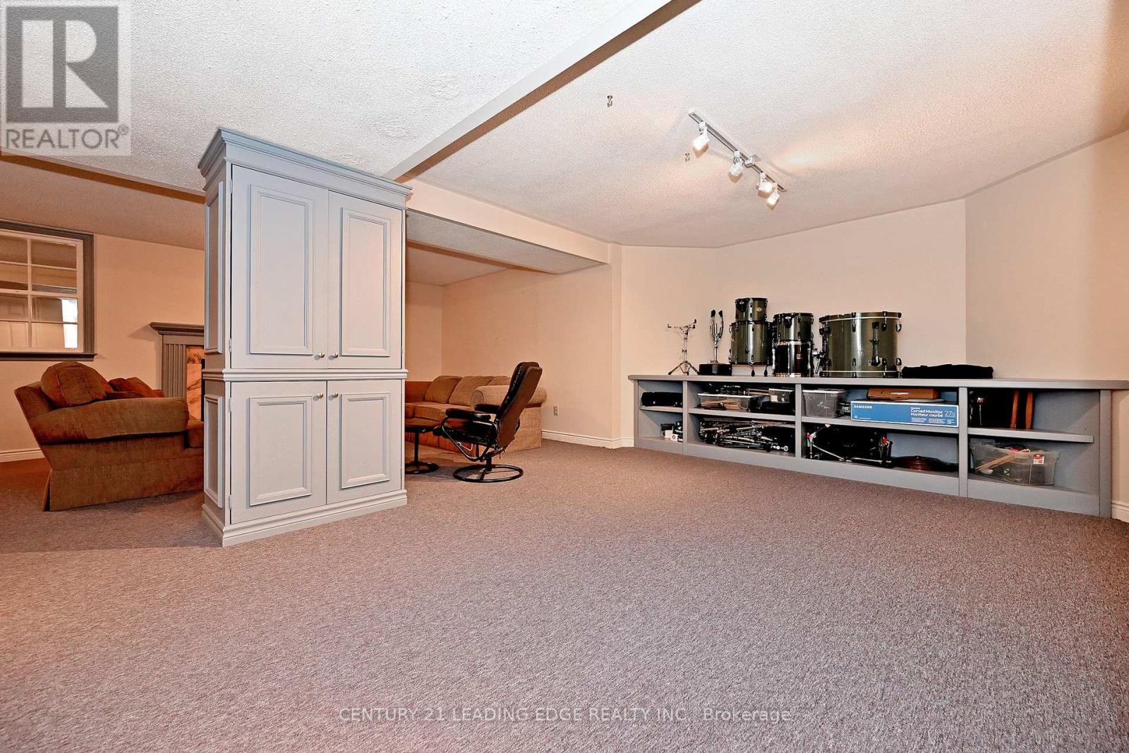 22 Amberwood Court, Markham, Ontario  L3R 9N1 - Photo 39 - N12875686