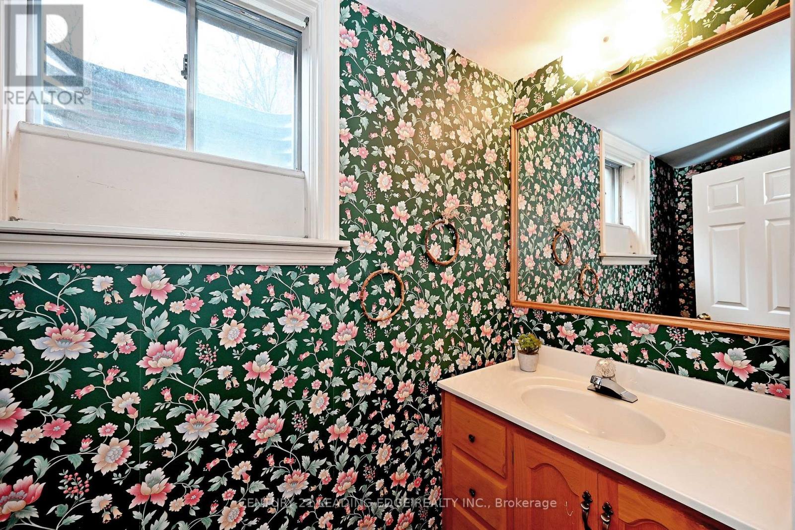 22 Amberwood Court, Markham, Ontario  L3R 9N1 - Photo 40 - N12875686