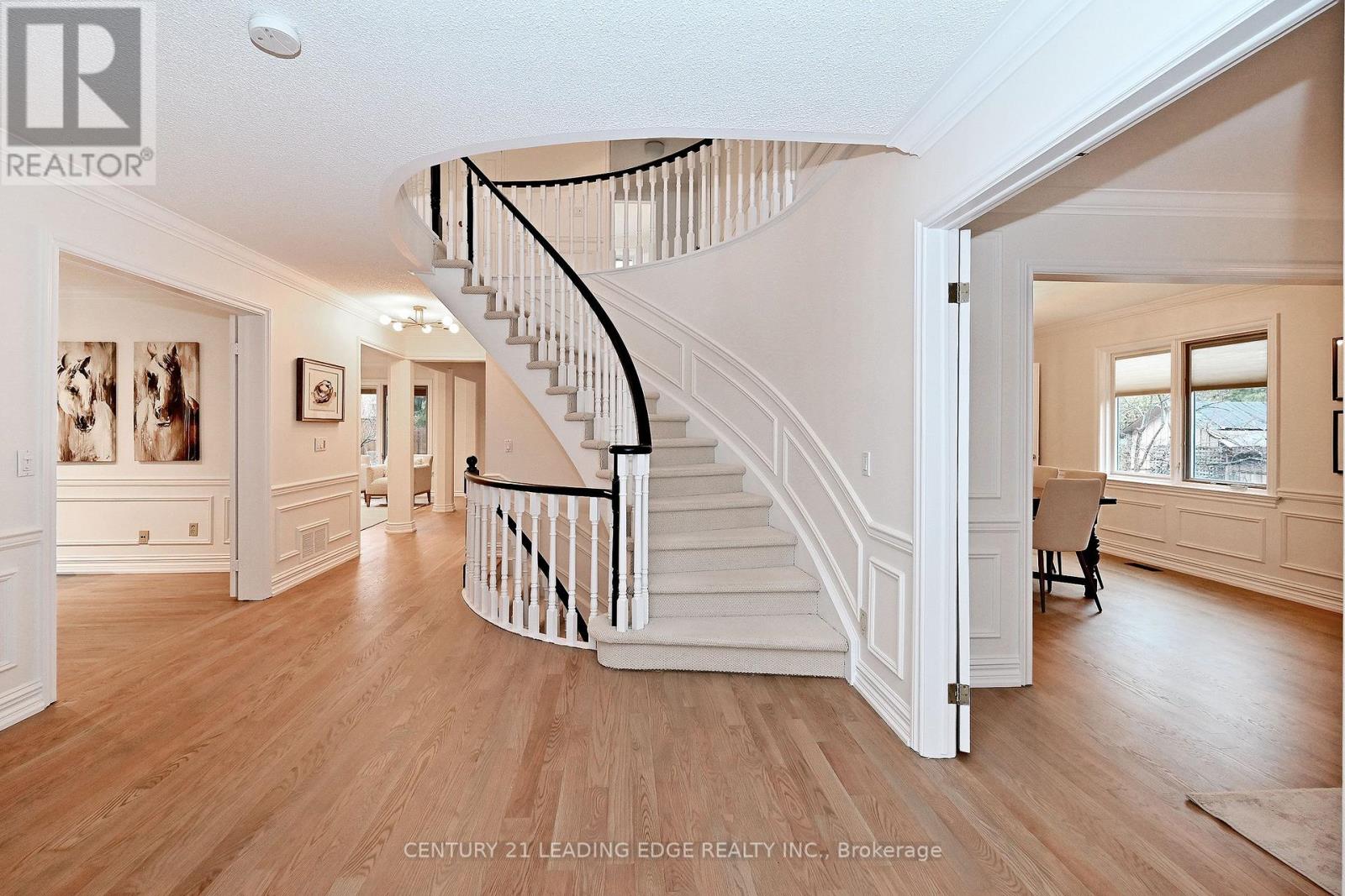 22 Amberwood Court, Markham, Ontario  L3R 9N1 - Photo 7 - N12875686