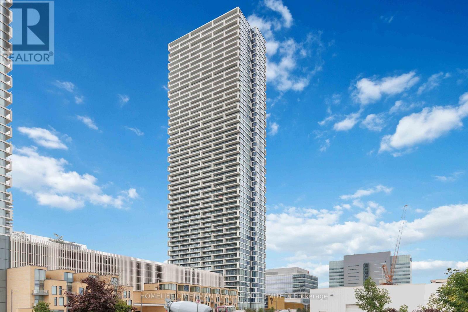 4502 - 5 Buttermill Avenue, Vaughan, Ontario  L4K 0J5 - Photo 1 - N12875696