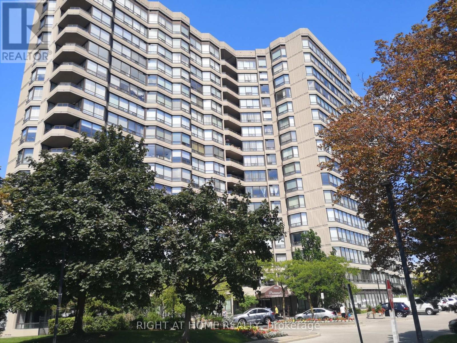 1102 - 7440 BATHURST STREET, Vaughan, Ontario