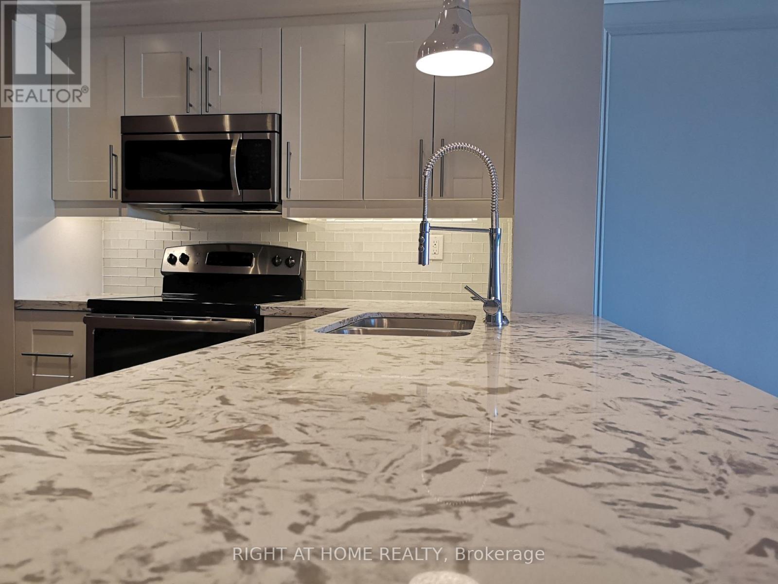 1102 - 7440 Bathurst Street, Vaughan, Ontario  L4J 7K8 - Photo 11 - N12875720