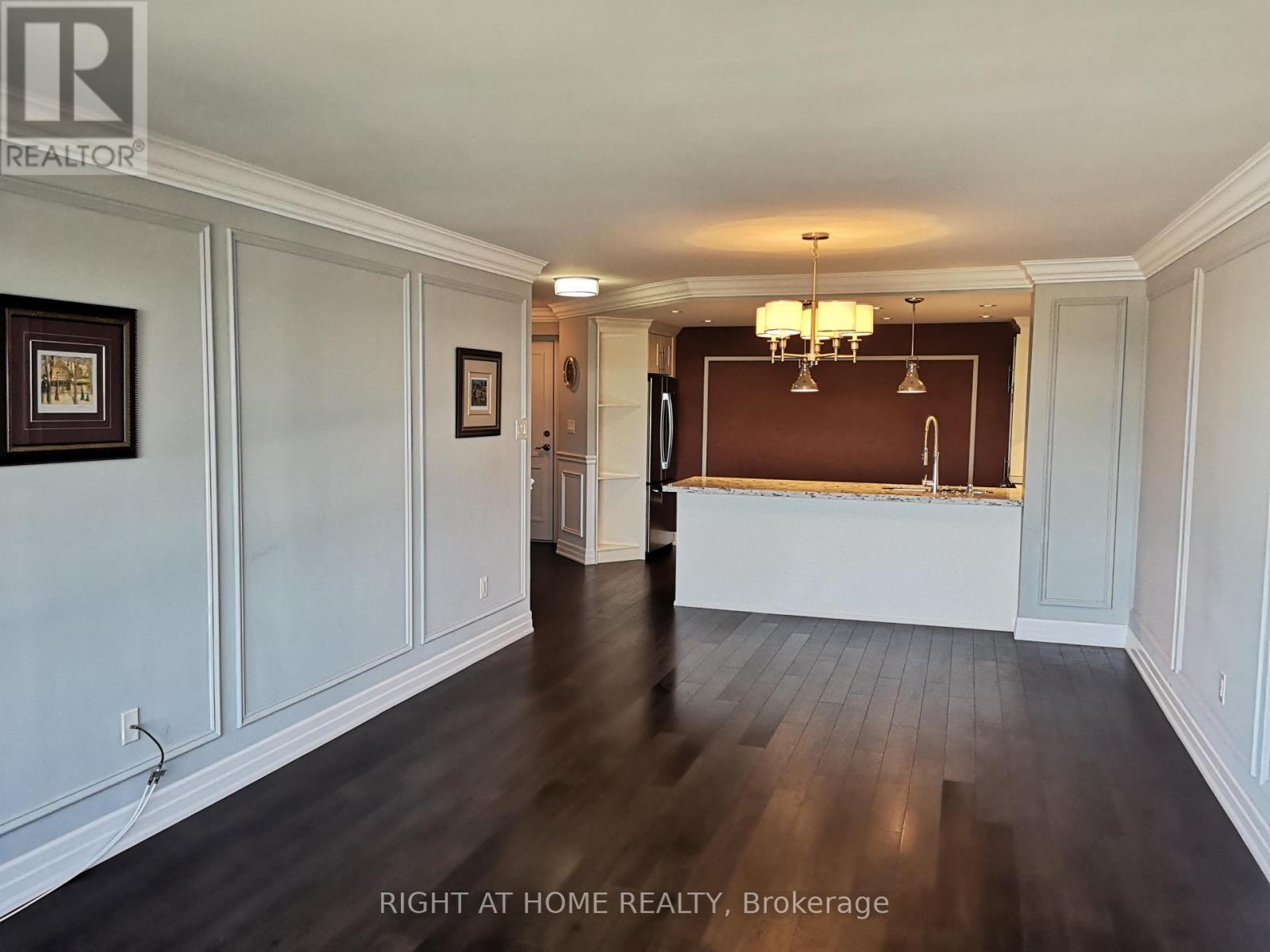 1102 - 7440 Bathurst Street, Vaughan, Ontario  L4J 7K8 - Photo 2 - N12875720