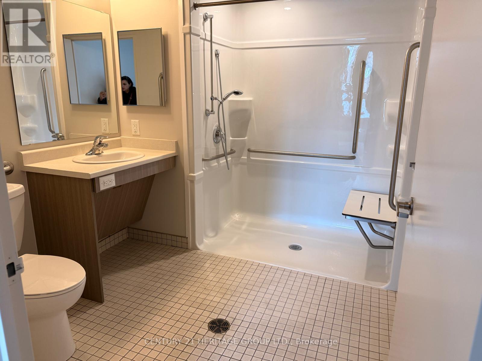 105 - 275 Woodbridge Avenue, Vaughan (West Woodbridge), Ontario  L4L 2T1 - Photo 16 - N12875732