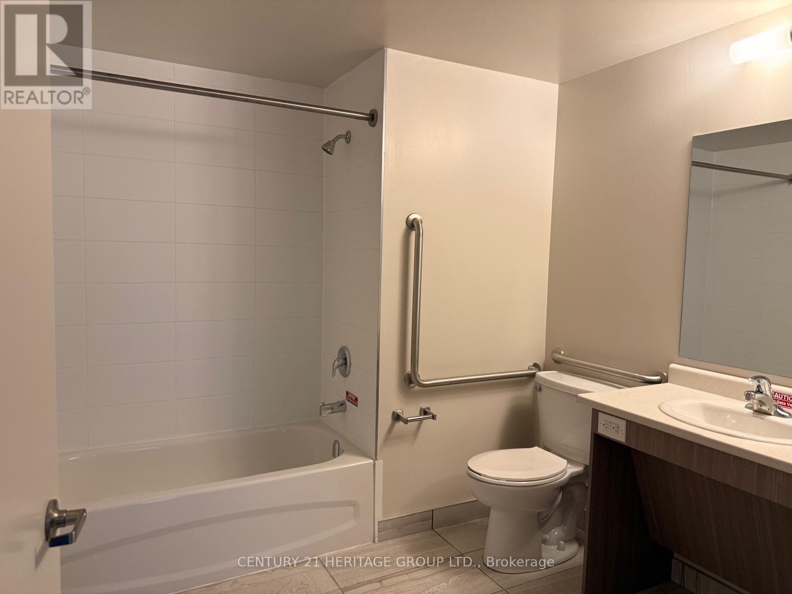 105 - 275 Woodbridge Avenue, Vaughan (West Woodbridge), Ontario  L4L 2T1 - Photo 3 - N12875732