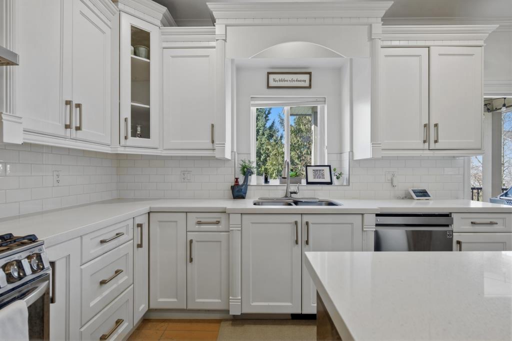 8563 Tupper Boulevard, Mission, British Columbia  V2V 0A3 - Photo 10 - R3097634