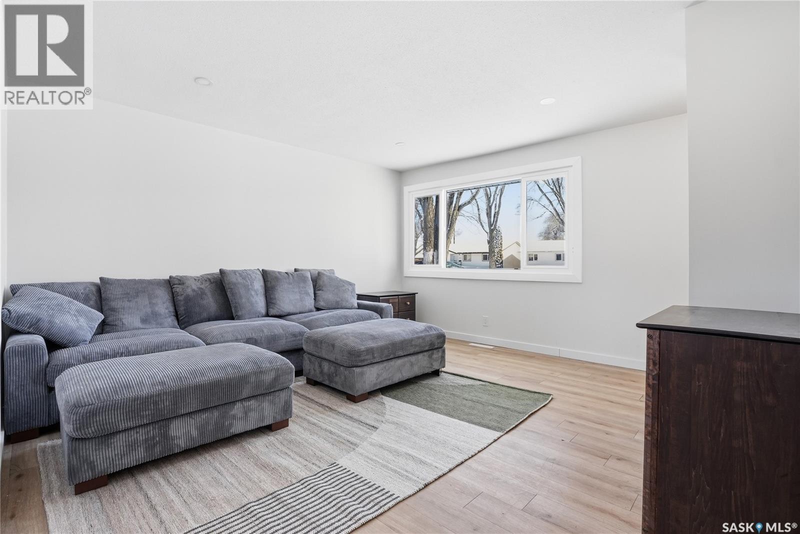 421 X Avenue N, Saskatoon, Saskatchewan  S7L 3K1 - Photo 3 - SK030286