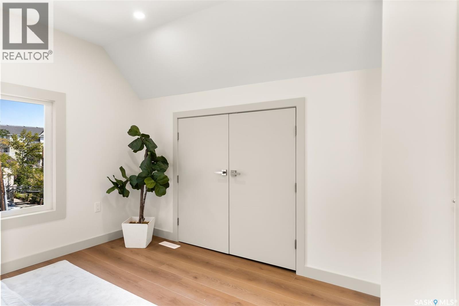 2257 Rae Street, Regina, Saskatchewan  S4T 2G1 - Photo 31 - SK030240