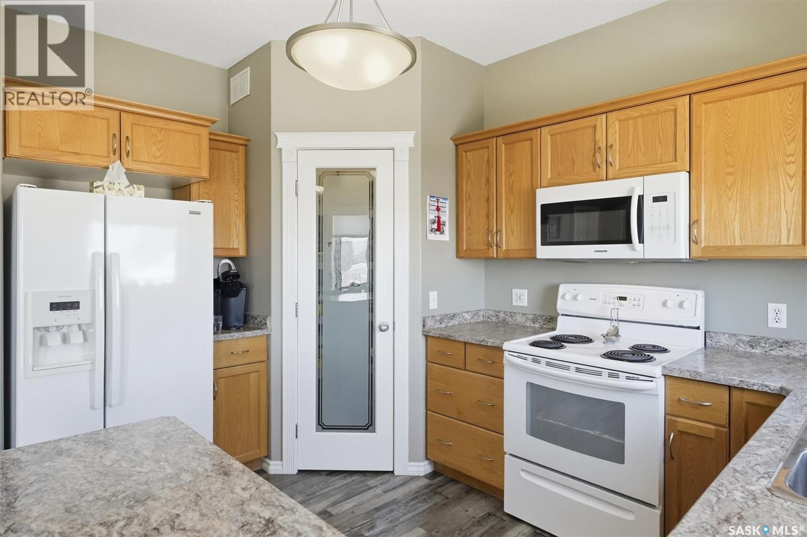 413 Bendel Crescent, Martensville, Saskatchewan  S0K 2T2 - Photo 8 - SK030011