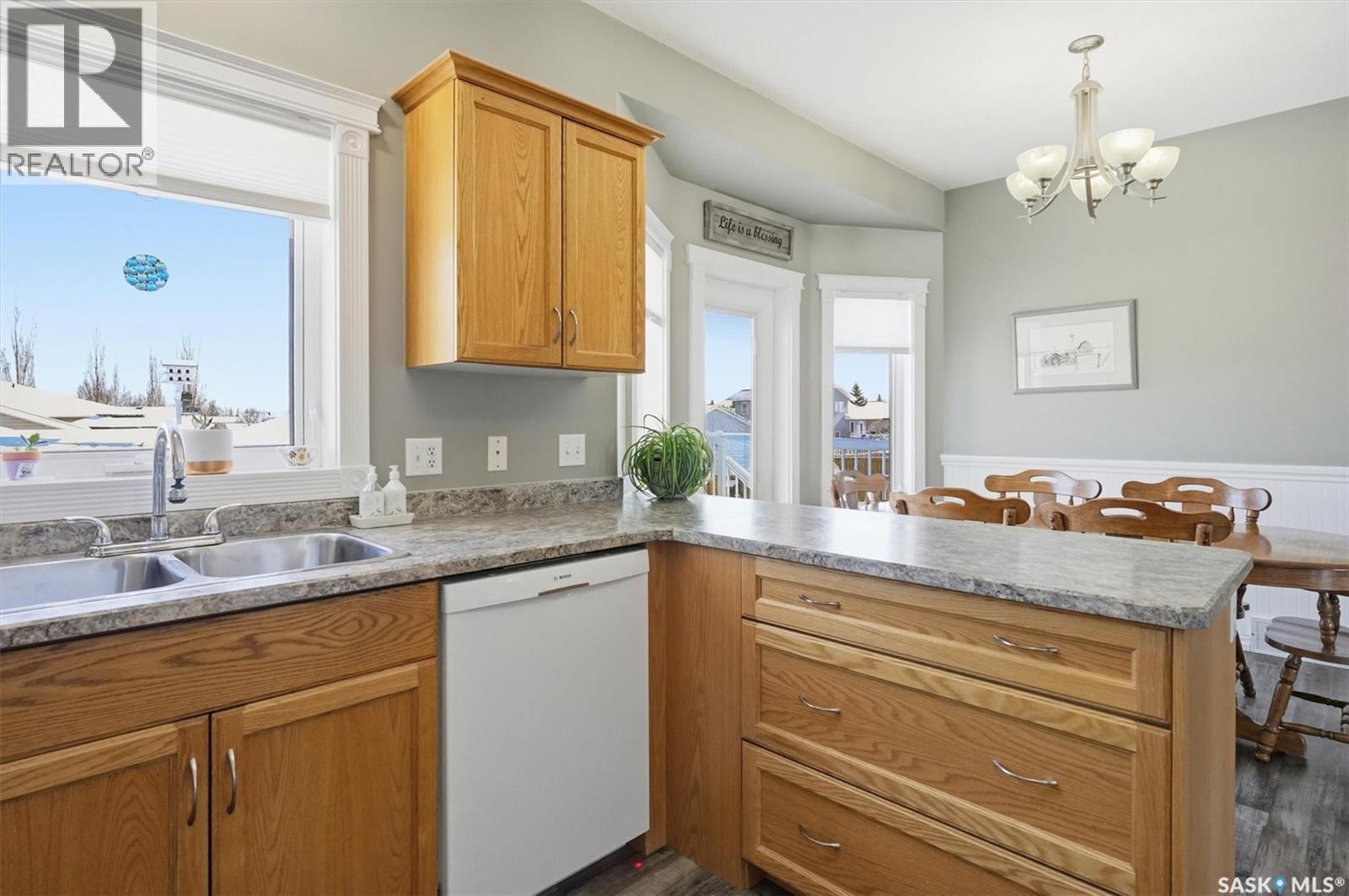 413 Bendel Crescent, Martensville, Saskatchewan  S0K 2T2 - Photo 9 - SK030011