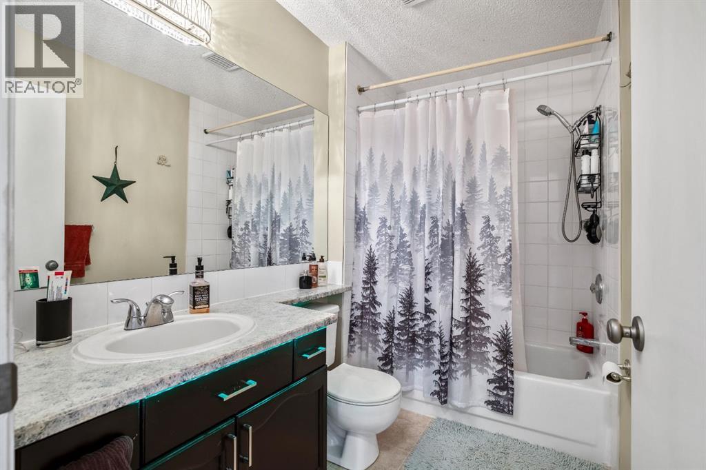 42 Douglas Glen Green Se, Calgary, Alberta  T2Z 2N1 - Photo 24 - A2290650