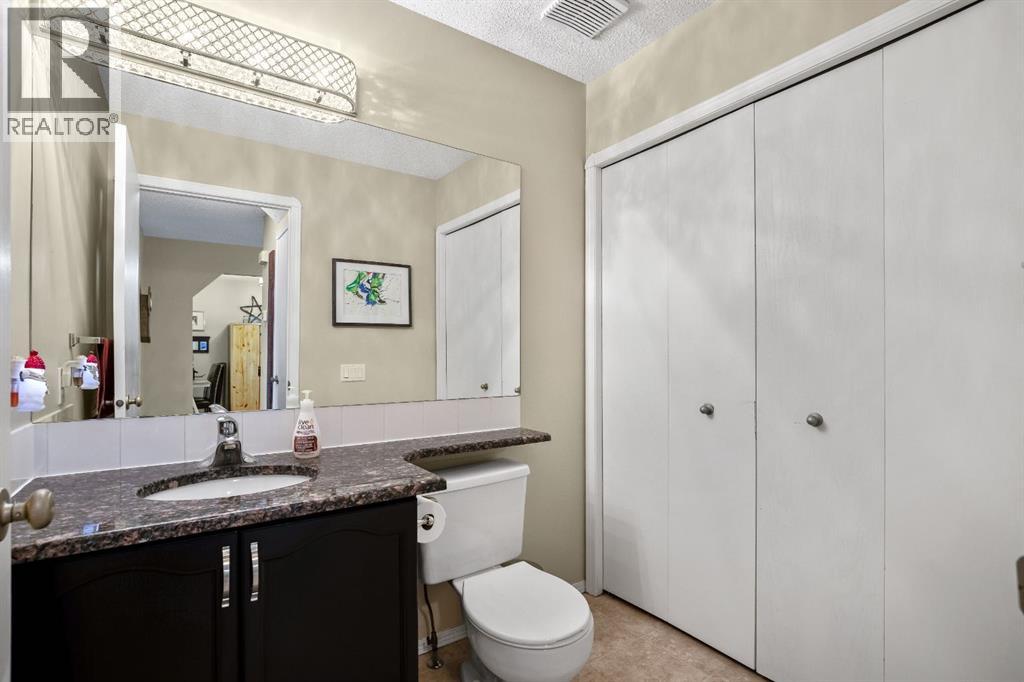 42 Douglas Glen Green Se, Calgary, Alberta  T2Z 2N1 - Photo 10 - A2290650