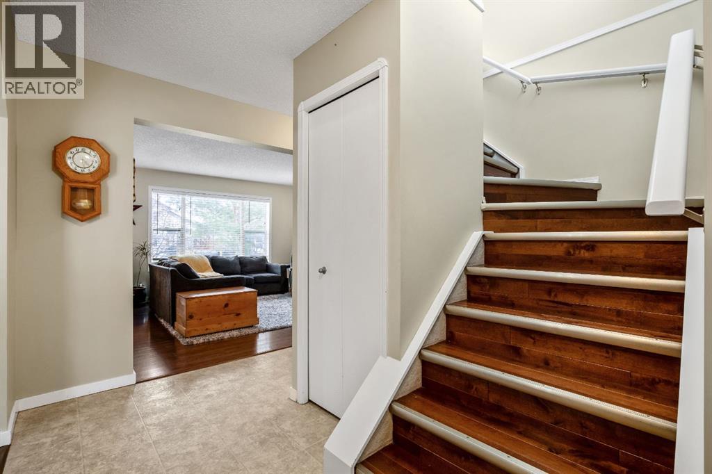 42 Douglas Glen Green Se, Calgary, Alberta  T2Z 2N1 - Photo 8 - A2290650