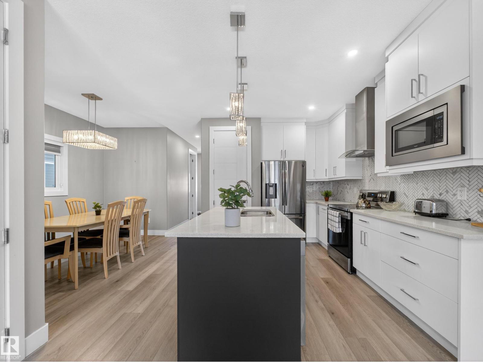 9358 Pear Link Li Sw, Edmonton, Alberta  T6X 2V9 - Photo 3 - E4477036