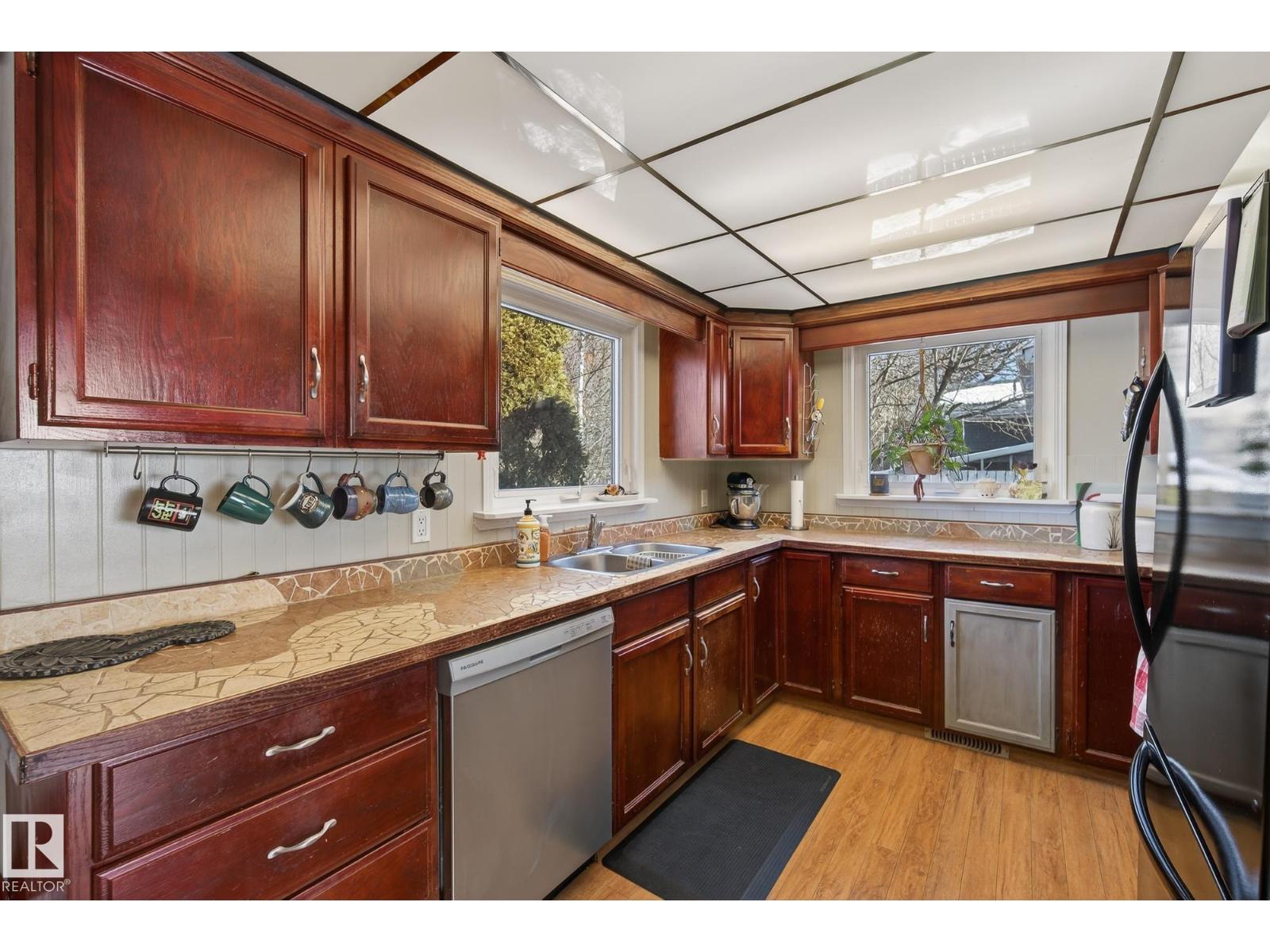 951 Birch Av, Sherwood Park, Alberta  T8A 1X6 - Photo 10 - E4477038