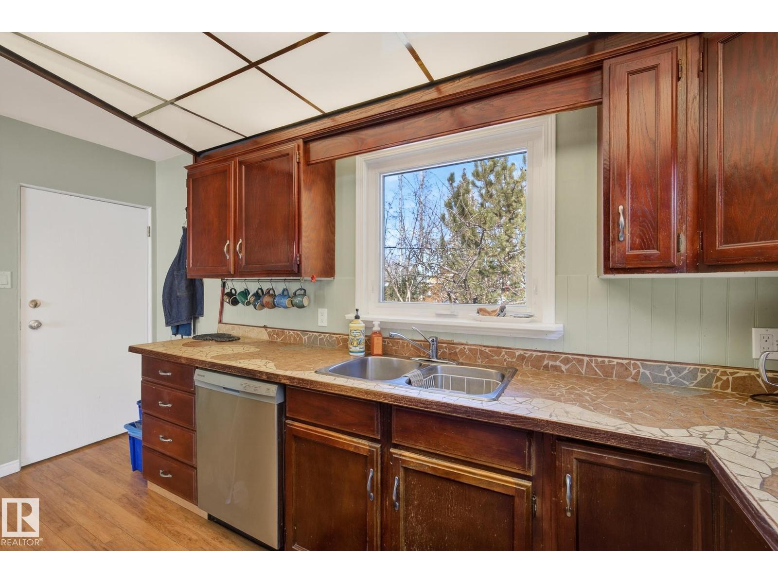 951 Birch Av, Sherwood Park, Alberta  T8A 1X6 - Photo 12 - E4477038