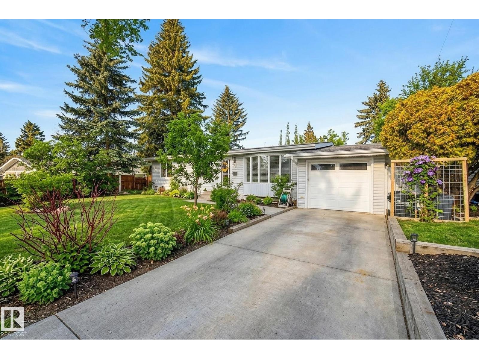 951 Birch Av, Sherwood Park, Alberta  T8A 1X6 - Photo 2 - E4477038