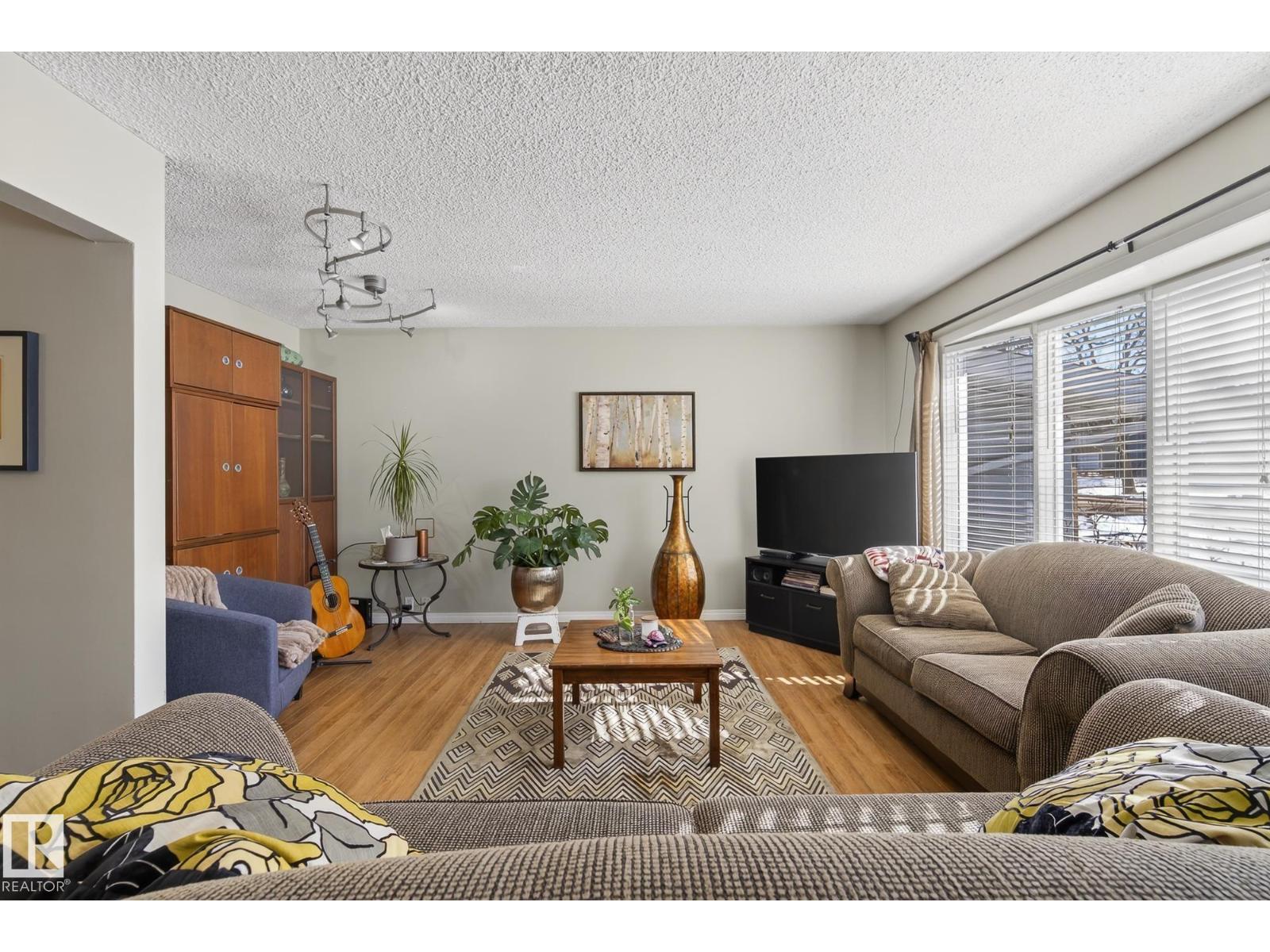 951 Birch Av, Sherwood Park, Alberta  T8A 1X6 - Photo 4 - E4477038