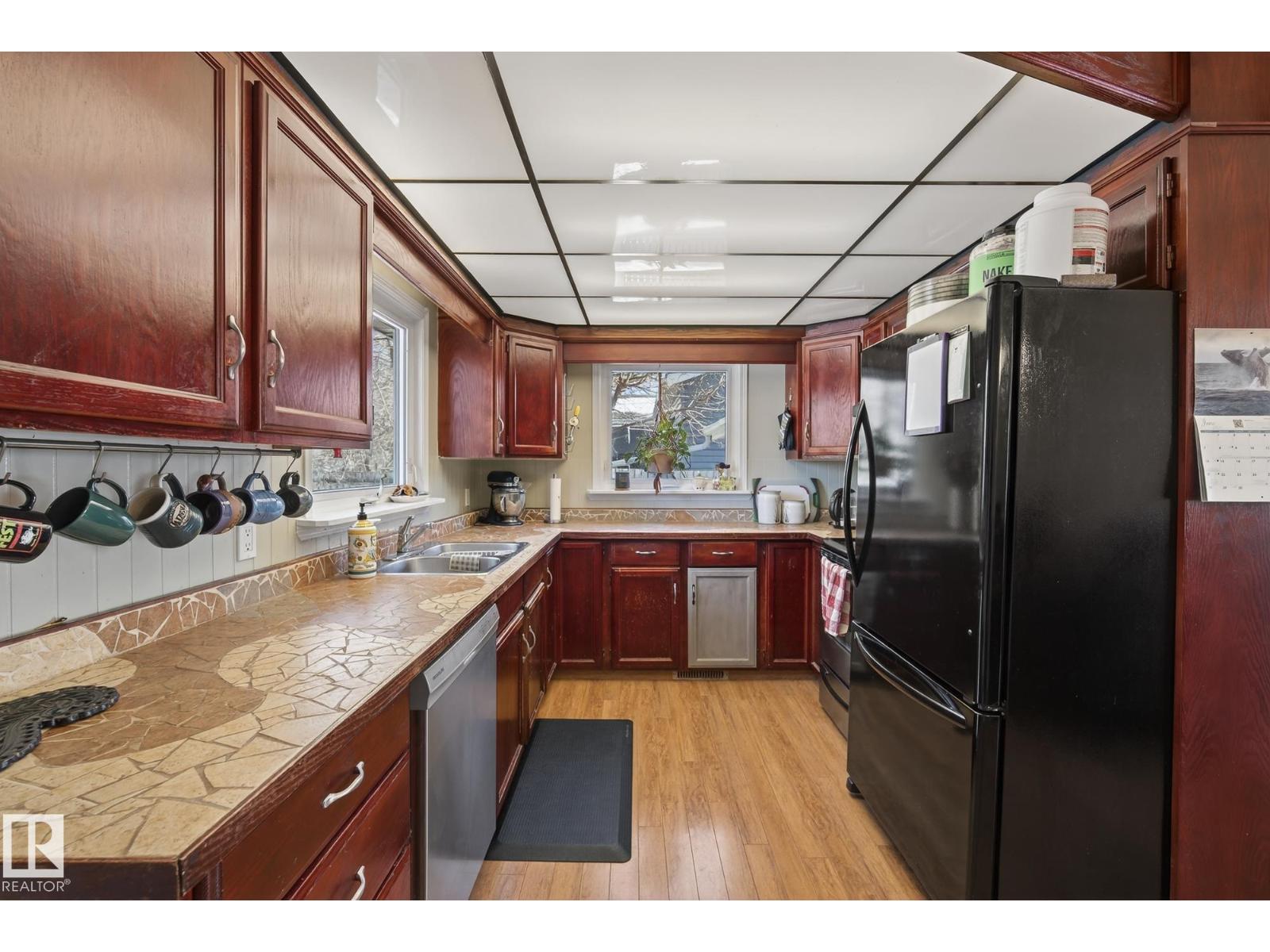 951 Birch Av, Sherwood Park, Alberta  T8A 1X6 - Photo 9 - E4477038