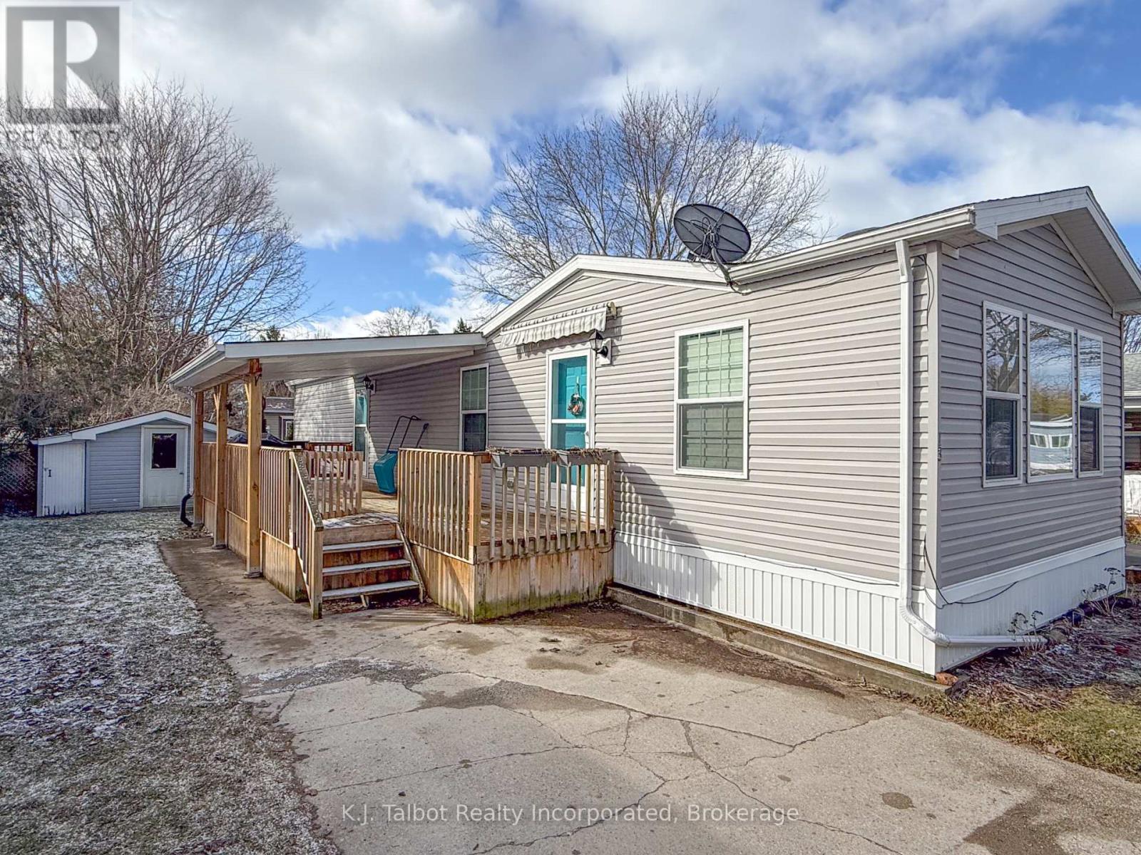 13 Sutton Drive, Ashfield-Colborne-Wawanosh, Ontario  N7A 3Y3 - Photo 3 - X12710946