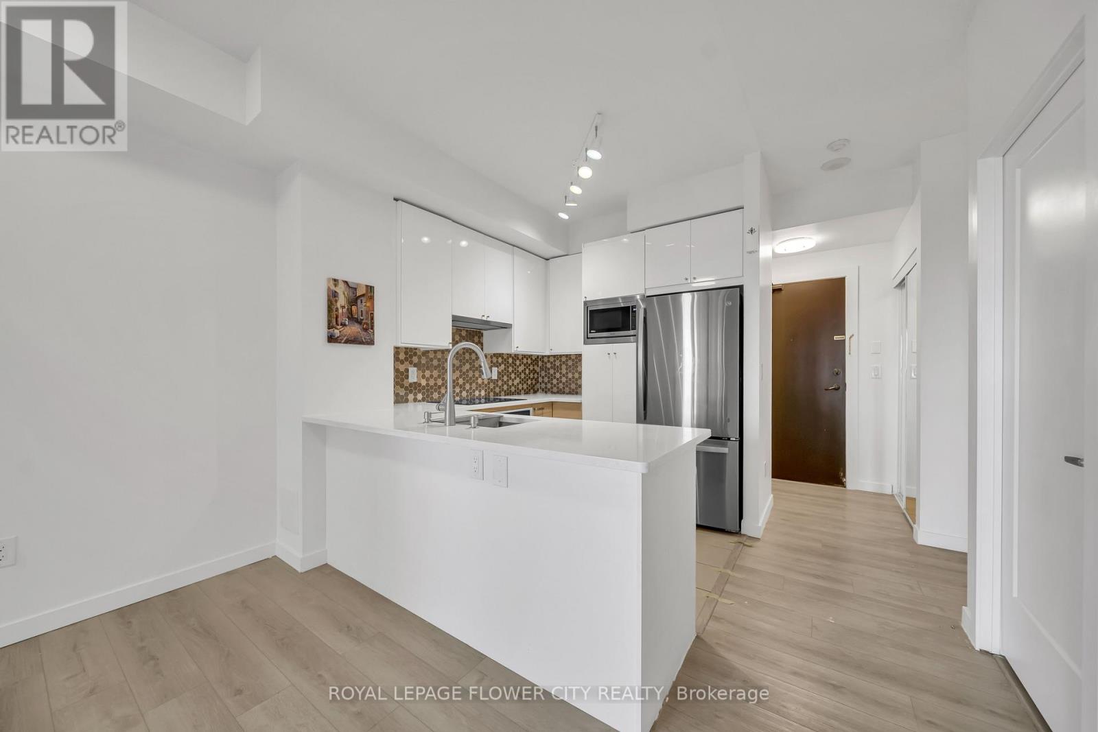 909 - 385 Prince Of Wales Drive W, Mississauga (City Centre), Ontario  L5B 0C6 - Photo 21 - W12866628