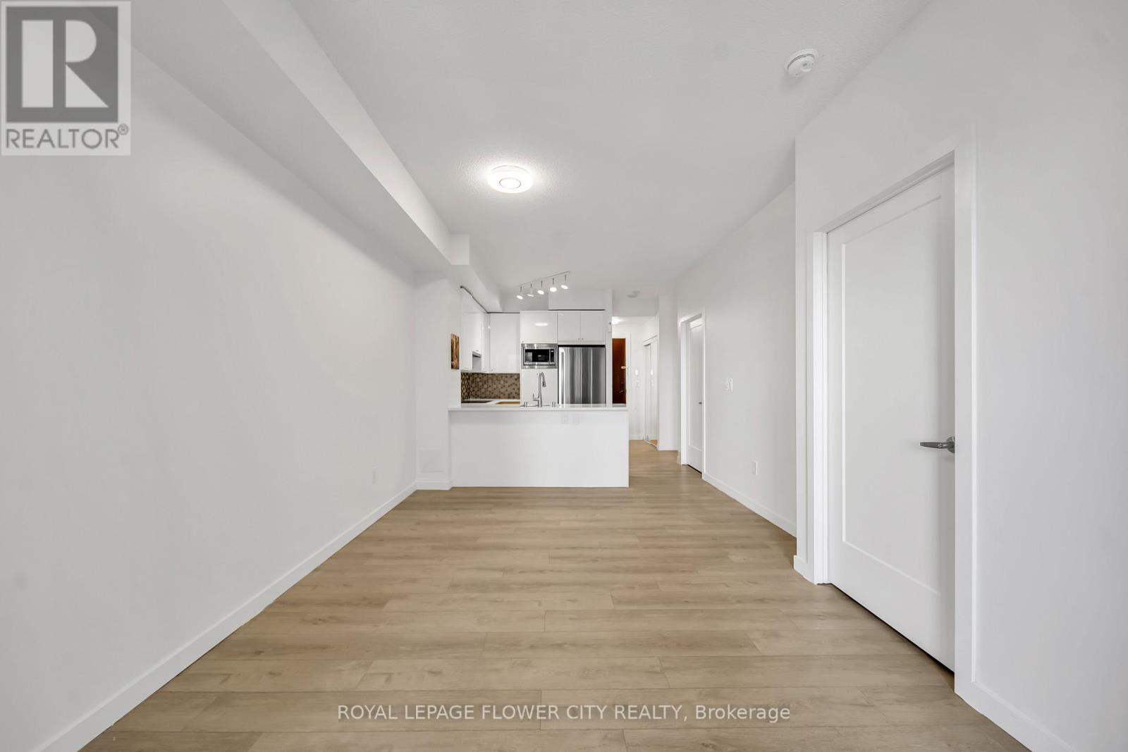 909 - 385 Prince Of Wales Drive W, Mississauga (City Centre), Ontario  L5B 0C6 - Photo 22 - W12866628