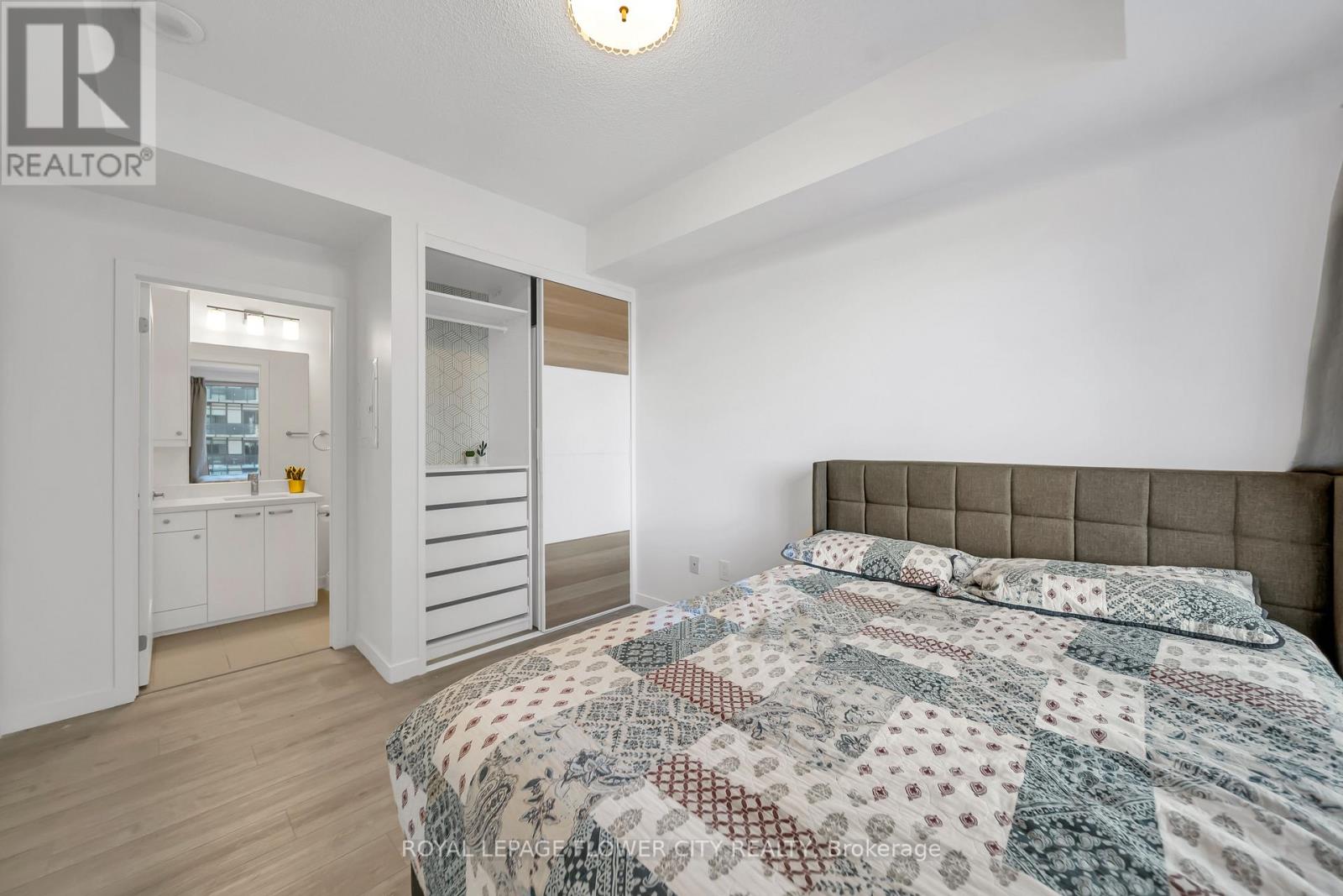 909 - 385 Prince Of Wales Drive W, Mississauga (City Centre), Ontario  L5B 0C6 - Photo 28 - W12866628