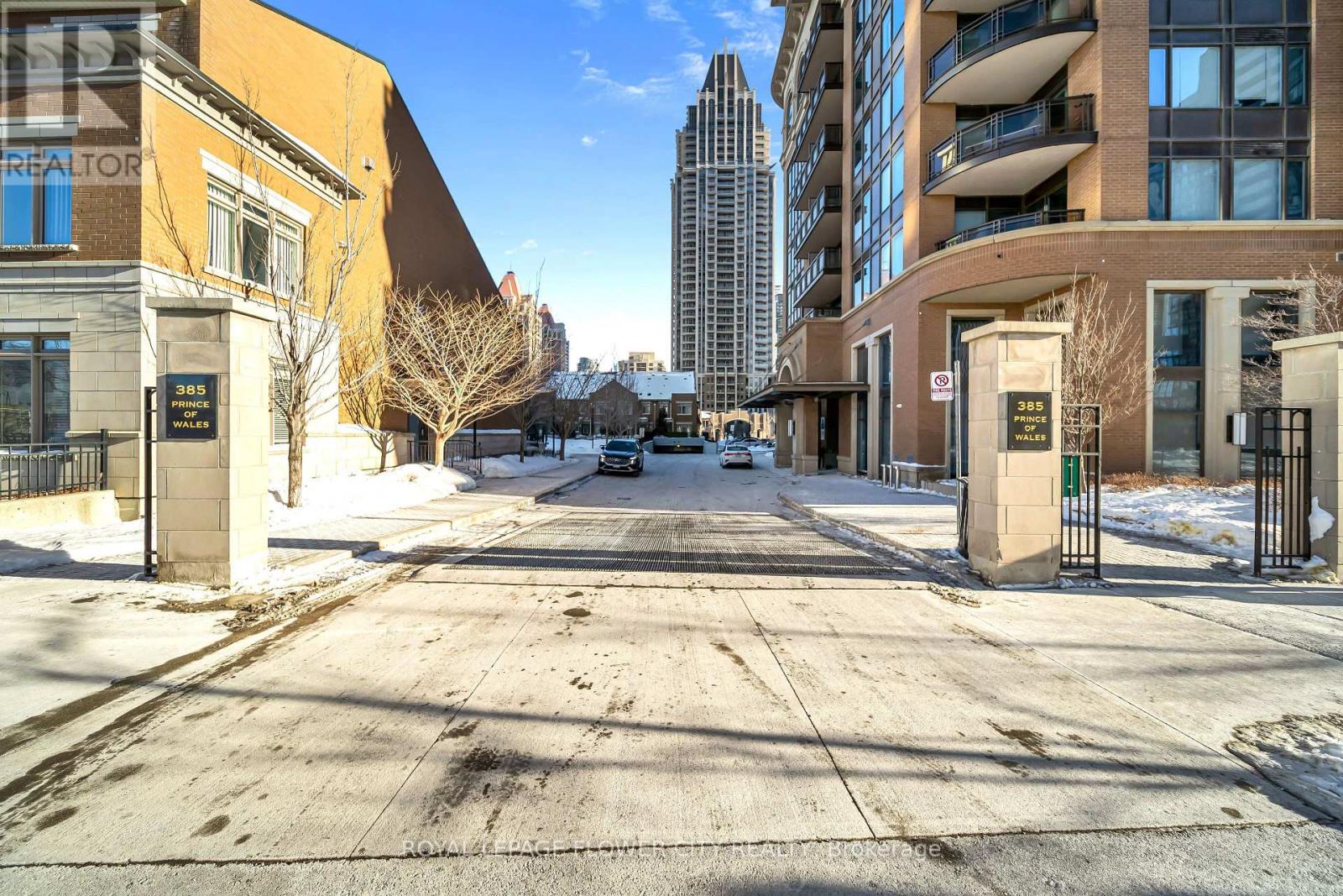 909 - 385 Prince Of Wales Drive W, Mississauga (City Centre), Ontario  L5B 0C6 - Photo 3 - W12866628