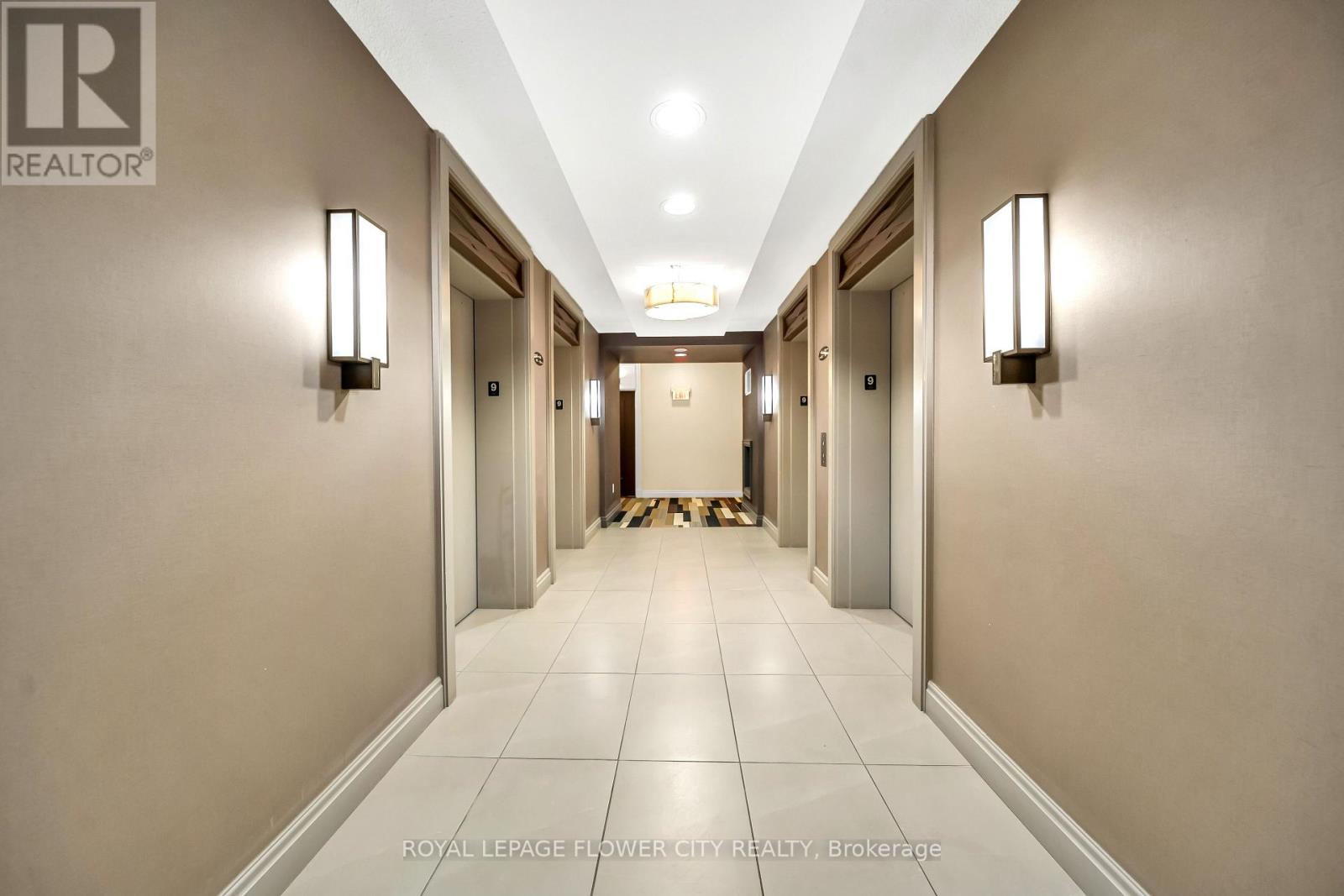 909 - 385 Prince Of Wales Drive W, Mississauga (City Centre), Ontario  L5B 0C6 - Photo 8 - W12866628