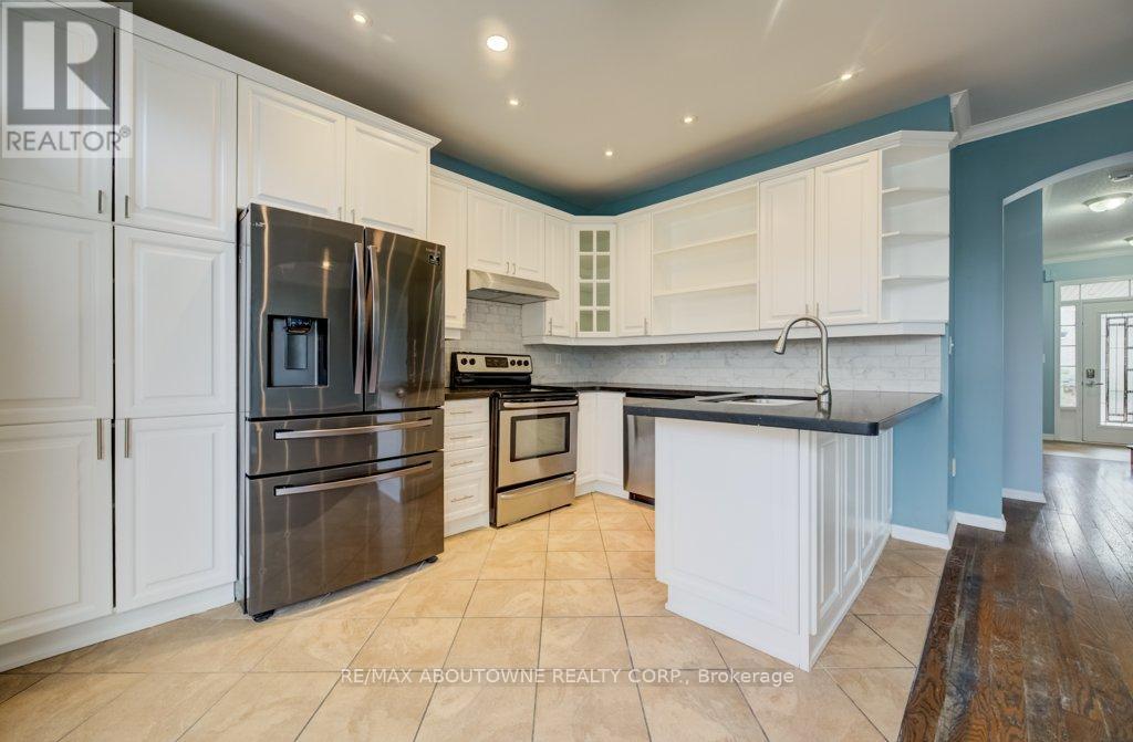 923 Mcneil Drive, Milton (Be Beaty), Ontario  L9T 6M7 - Photo 11 - W12875446