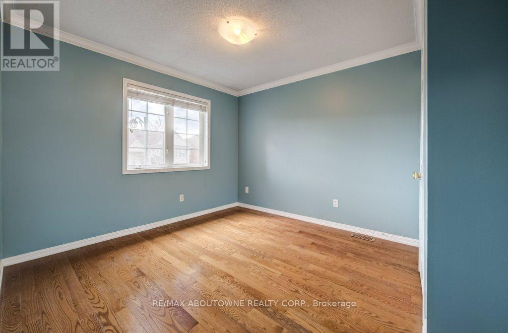 923 Mcneil Drive, Milton (Be Beaty), Ontario  L9T 6M7 - Photo 18 - W12875446