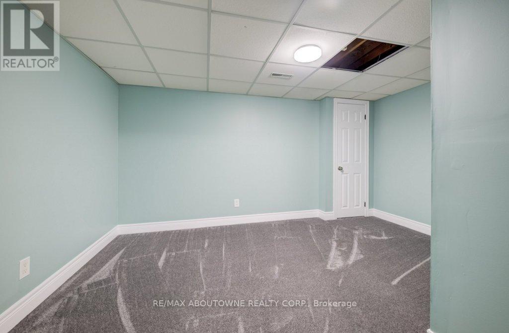 923 Mcneil Drive, Milton (Be Beaty), Ontario  L9T 6M7 - Photo 26 - W12875446