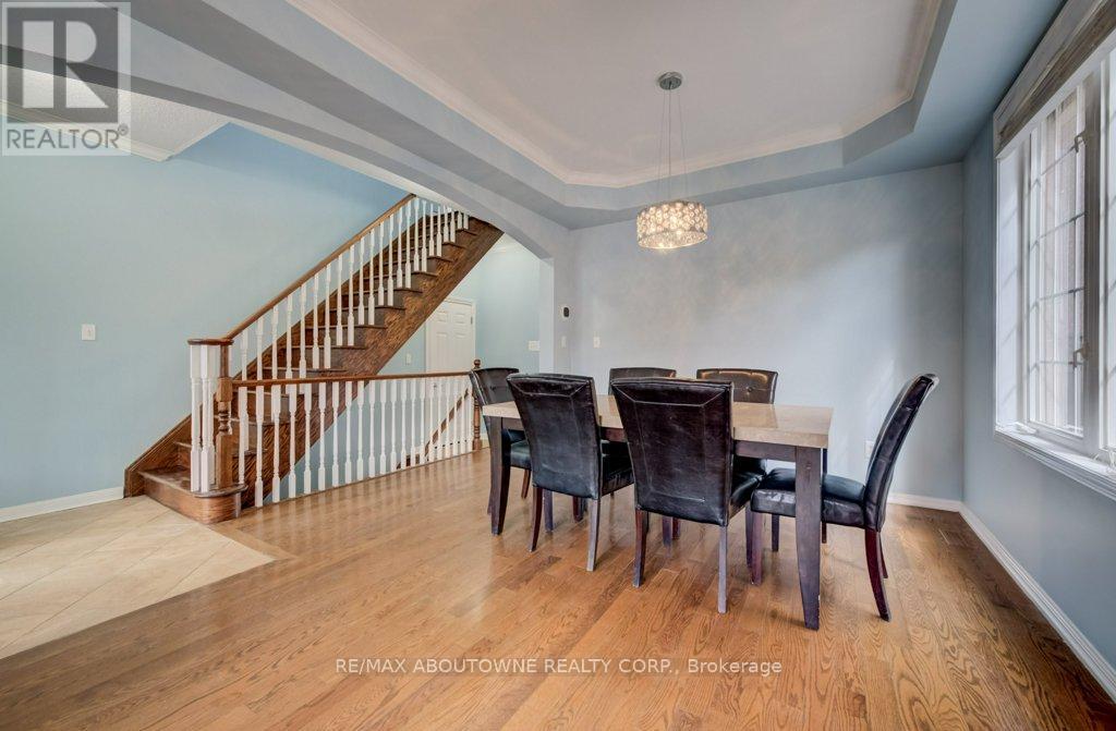 923 Mcneil Drive, Milton (Be Beaty), Ontario  L9T 6M7 - Photo 5 - W12875446